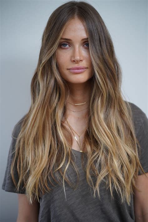 Pin by Alexandra Good on Balayage hair blonde | Honey blonde hair ...
