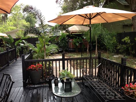 Black Deck Stain for Outdoor Patio