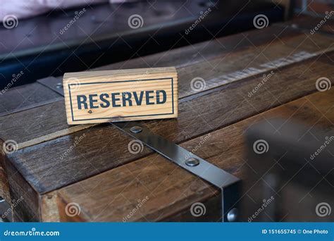 Restaurant Reserved Table Sign 的图像结果