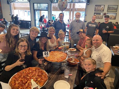 Local Pizza Place Community 的图像结果