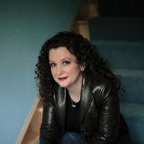 Amazon.in: Laurell K. Hamilton: books, biography, latest update
