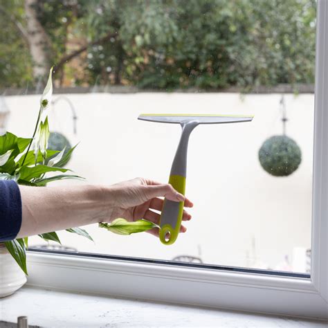 KitchenCraft Window Washing Squeegee - Lifetime Brands Europe