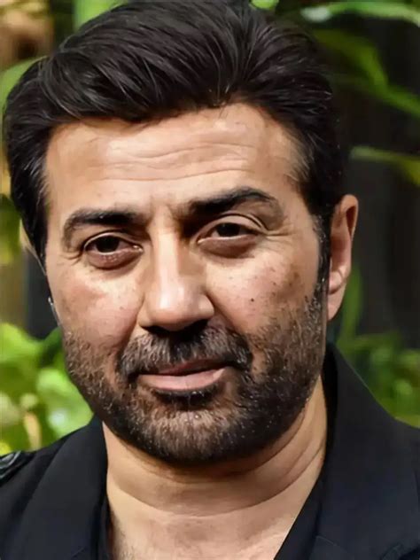 Sunny Deol's iconic songs!