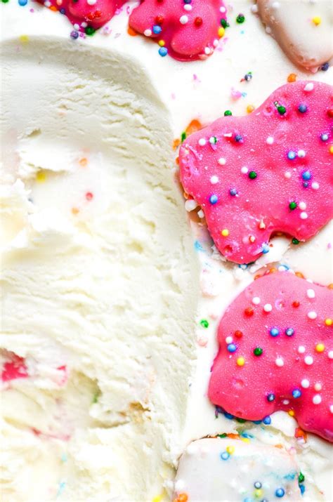 Frosted Animal Cracker No-Churn Ice Cream - My Modern Cookery