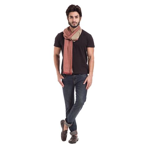Buy Acclaim Maroon Woolen Muffler Online | Shingora