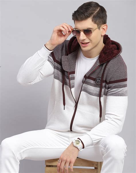 Buy Men Maroon Solid Hooded Full Sleeve Sweatshirt Online in India ...