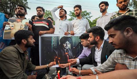 Punjab bids tearful farewell to Sidhu Moose Wala; thousands join ...