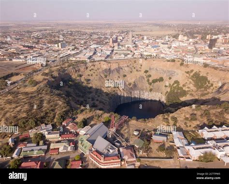 Big hole kimberley hi-res stock photography and images - Alamy
