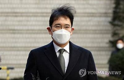 韩国检方申请拘捕李在明 的图像结果