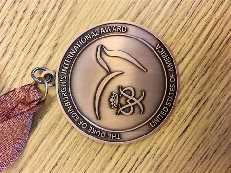medal image – Duke of Edinburgh's International Award USA