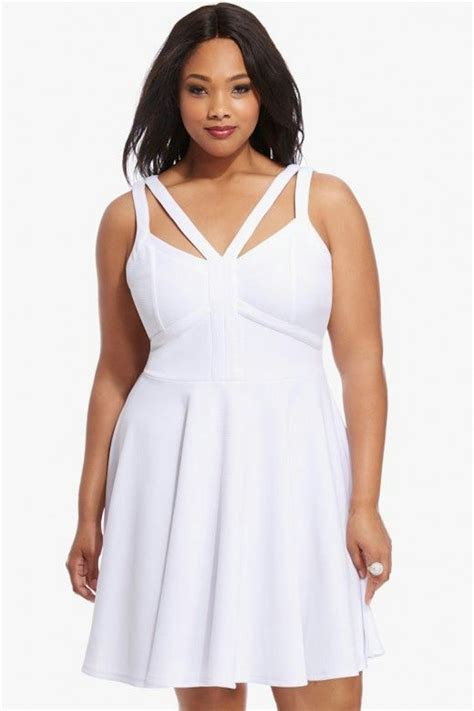 15 Plus Size Sundresses That'll Let You Feel The Rays On Your Skin — PHOTOS