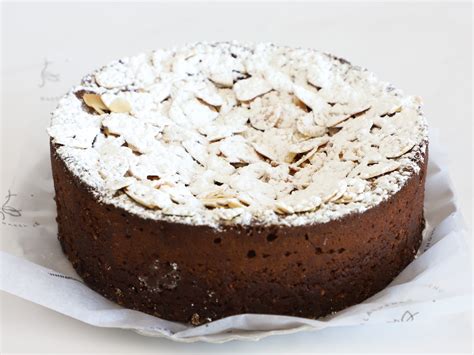 TORTA CAPRESE DE CHOCOLATE Y ALMENDRAS Torta húmeda clásica italiana de ...