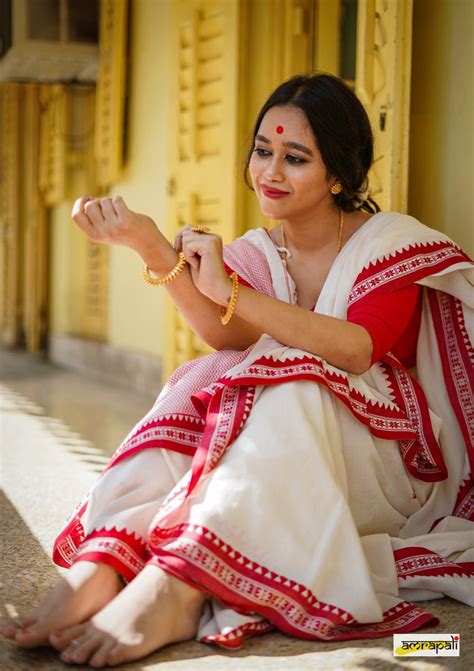 Pure Cotton with Butas and Nakshi Border – Amrapali Boutique
