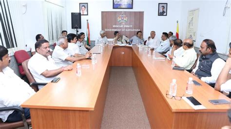 Karnataka Vokkaliga leaders protest separate listing of sub-sect in ...