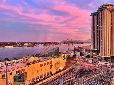Pink Sunset Over Mississippi River in New Orleans Editorial Image ...