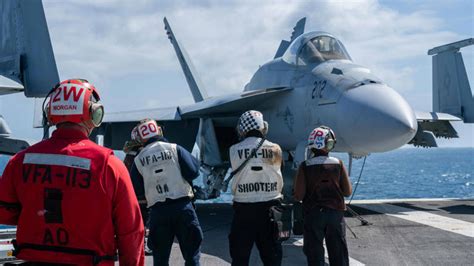 US Navy Super Hornets armed with SM-6s, a warship missile newly tested ...