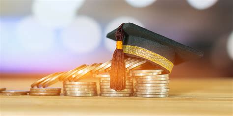 Applications for Federal Bank Hormis Memorial Foundation scholarship ...