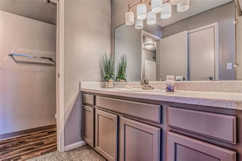 Apartments for Rent in Overland Park, KS | Perry 81 - Home