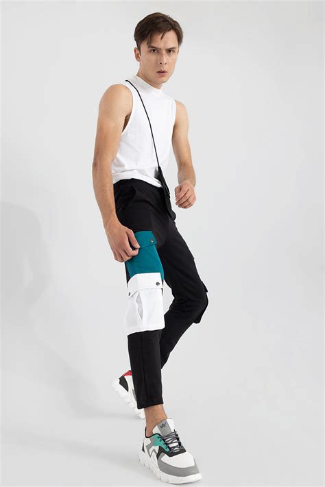 Buy Men's Hover Green Contrast Pocket Joggert Online | SNITCH
