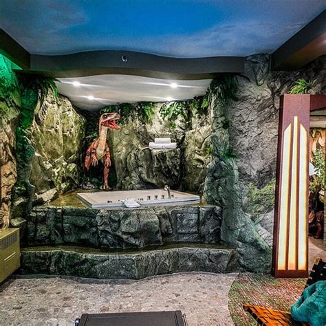 Book a Hotel in Edmonton, get rewarded | Edmonton's Best Hotels