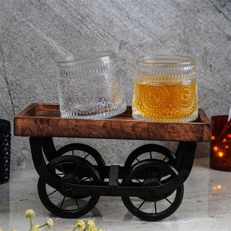 Thela Whiskey Gift Hamper – The Decor Mart