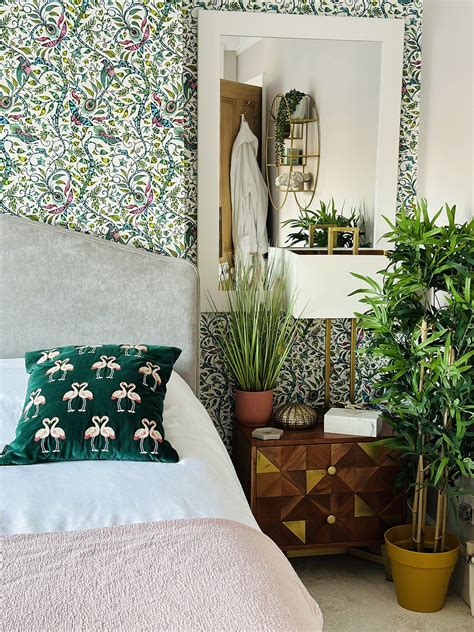 Feature Wallpaper Ideas Bedroom