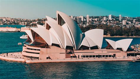 Buildings that elevated cities: Sydney Opera House | Modus | RICS