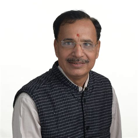 Dr. Vijay Kulkarni