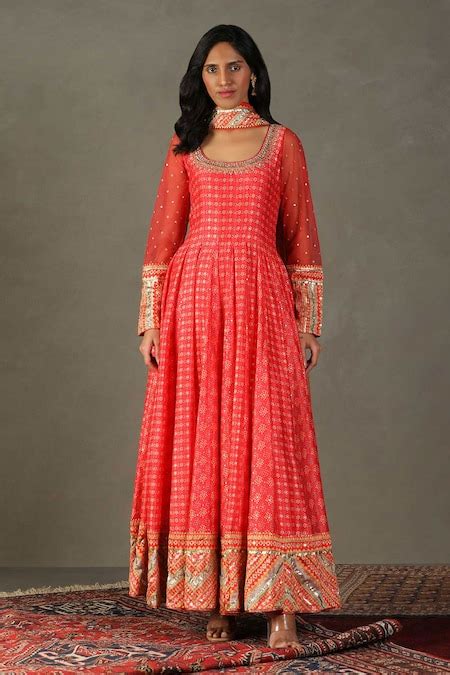 RI.Ritu Kumar | Designer Sarees, Gowns, Lehengas | Aza Fashions