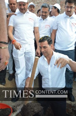Swacch Bharat Mission Bollywood Photo Bollywood actor A...