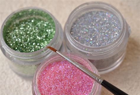 DIY Edible Sparkly Glitter in 5 Easy Steps - Home Trends Magazine