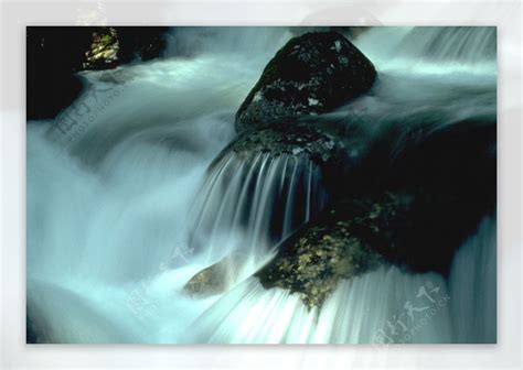 小溪流水高清图片下载-正版图片500653998-摄图网