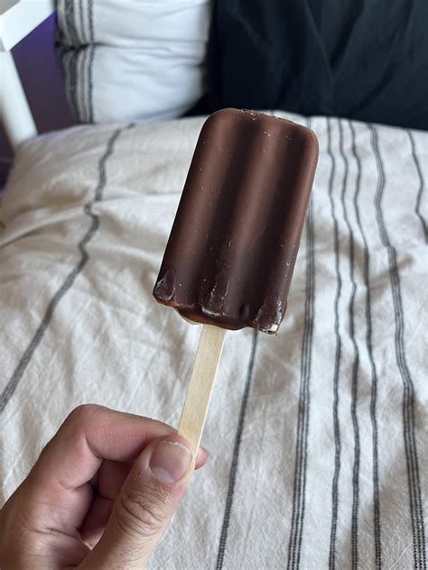 They’re shrinking the size of ice cream bars now : r/mildlyinfuriating