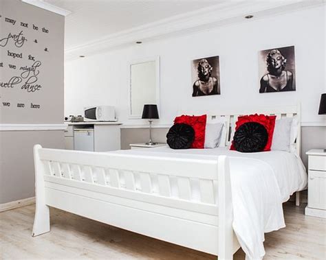 GOLDEN KEY GUEST HOUSE (Vredenburg) - Guesthouse Reviews, Photos, Rate ...