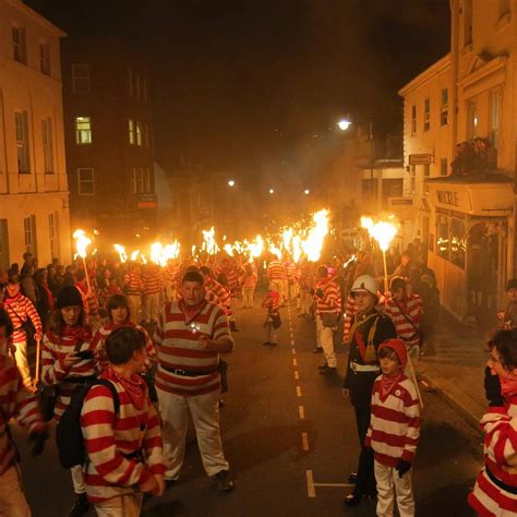 LEWES BONFIRE NIGHT CELEBRATIONS (2026) All You Need to Know BEFORE You ...