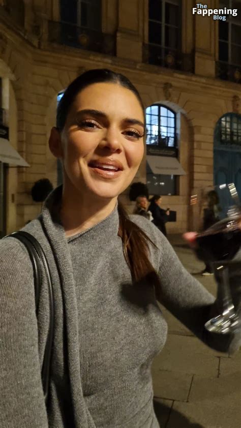 Kendall Jenner Turns the Streets of Paris Into a Catwalk (30 Photos) - OnlyFans Leaked Nudes