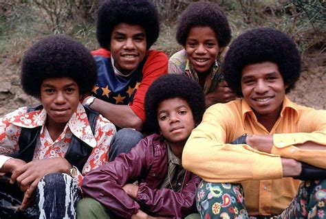 [100+] Young Michael Jackson Pictures | Wallpapers.com