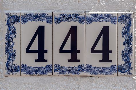 Angel Number 444: numerology & meaning - WeMystic