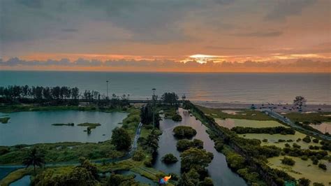 PUTHUVYPE BEACH - All You Need to Know BEFORE You Go 2026 (with Photos ...
