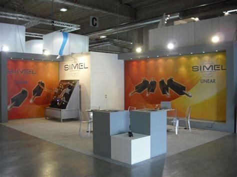 MDE Studio: Customer Reviews, Stands and Services