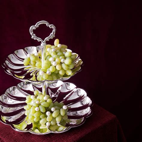 Swirl Two Tier Stand – Silverstein