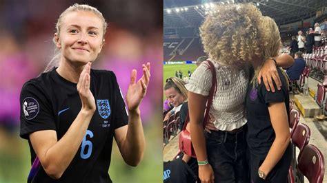 Custom England shirt & winning hug! Elle Smith goes full WAG with Leah ...