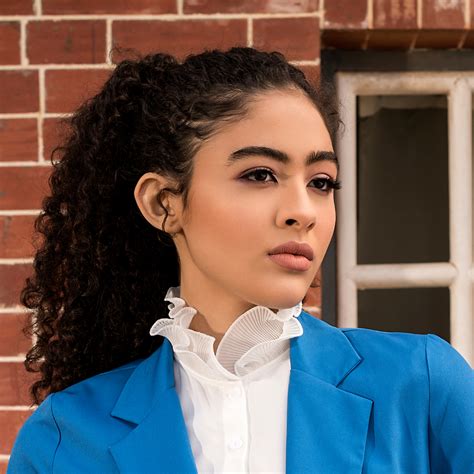 Curvy Frills Detachable Collar - White – Bling My Closet