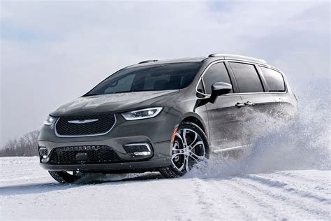 The Best Minivans of 2022 | Capital One Auto Navigator