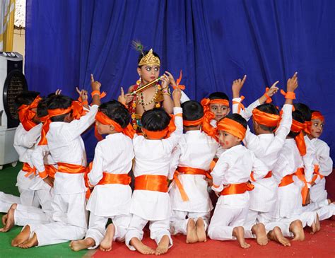 SREE VALLUVANAD VIDYA BHAVAN