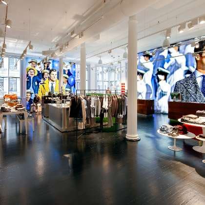 Suitsupply Office Photos