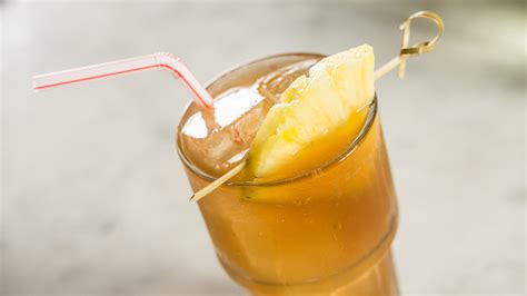 Planter’s Punch Recipe (with Video)