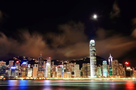 城市里的摩天大楼图片-上海金融区的摩天楼素材-高清图片-摄影照片-寻图免费打包下载