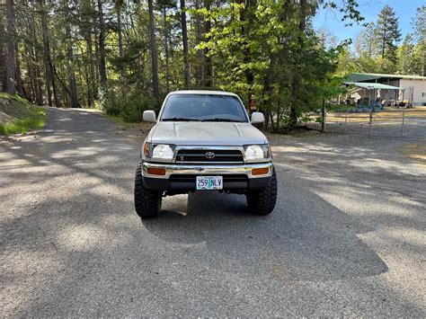 1998 Toyota 4Runner SR5 Premium Sport Utility 4D - Cars & Trucks ...