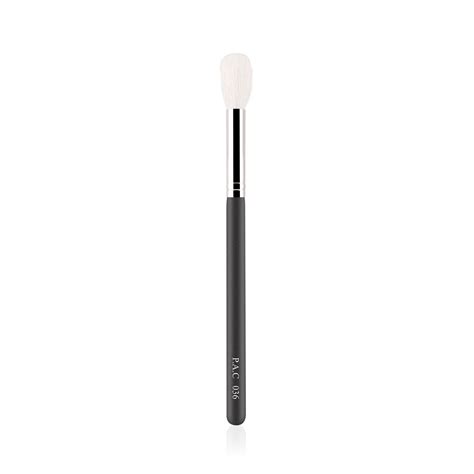 Pac Cosmetics Powder Brush 036